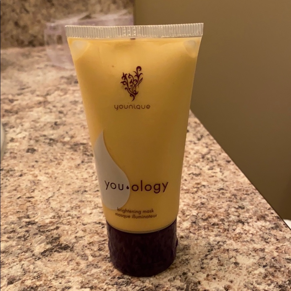 Younique Youology Brightening Mask